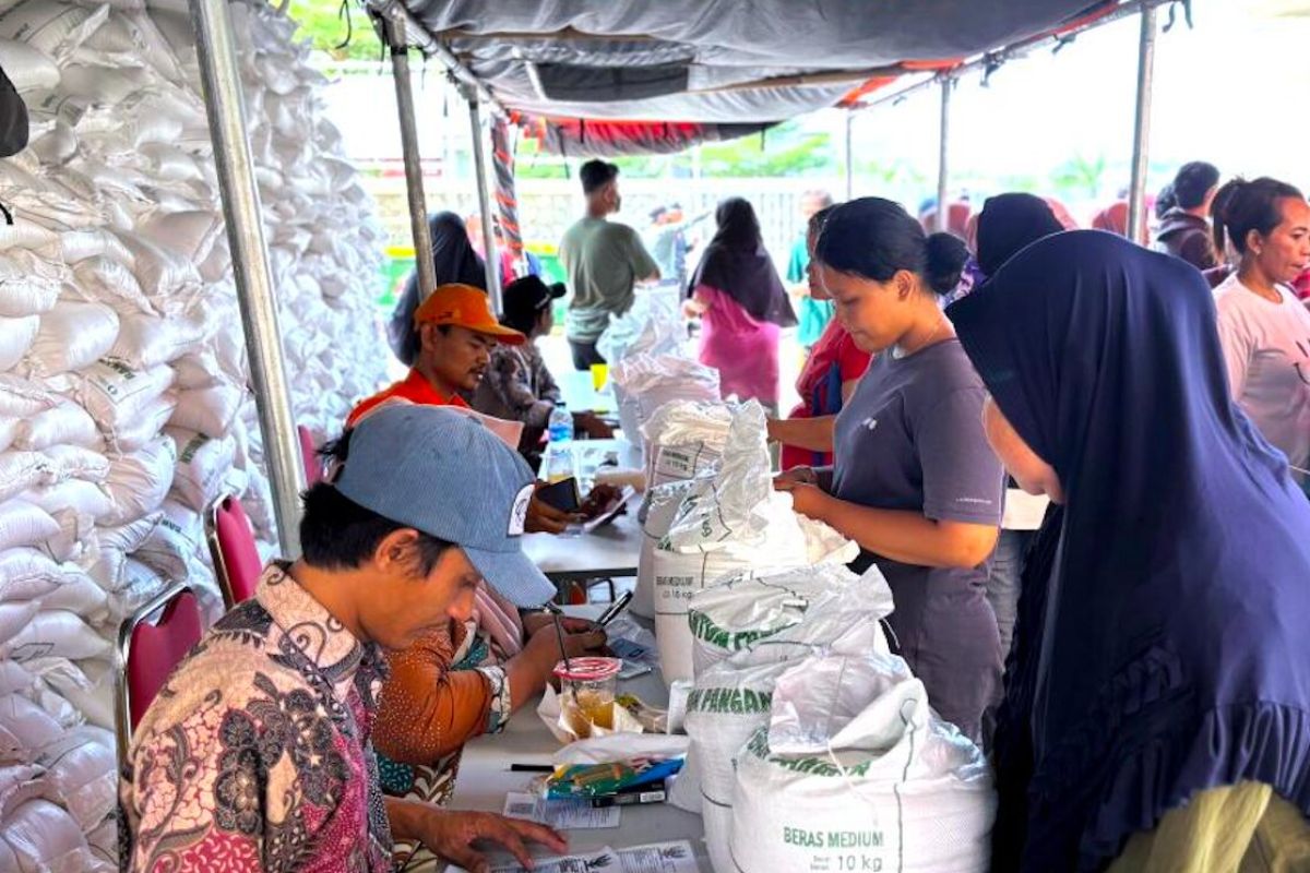 Pemerintah salurkan bantuan pangan kepada 5.370 KK di Sukapura Jakut