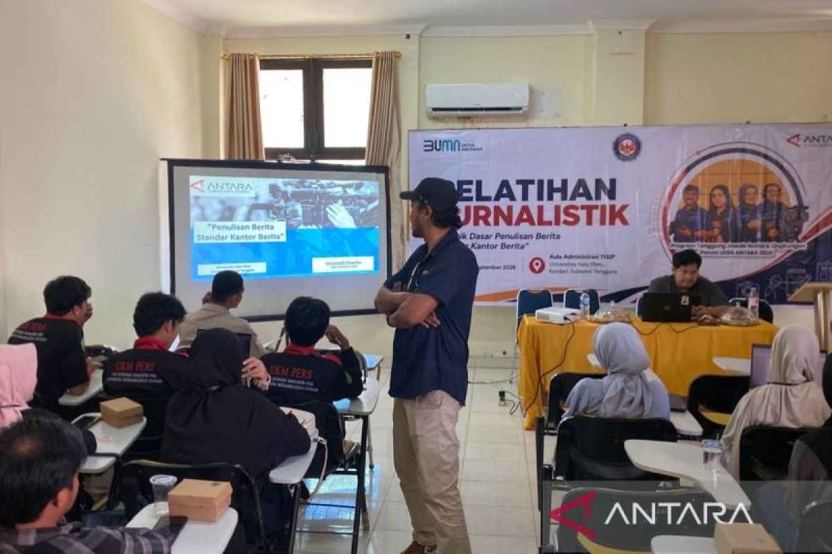 ANTARA latih mahasiswa UKM Pers teknik penulisan standar kantor berita - ANTARA News Bali