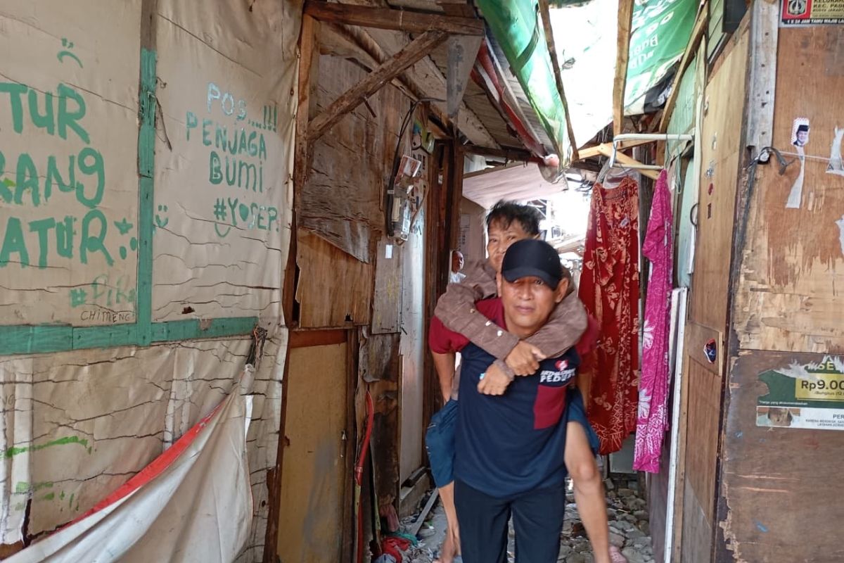 Artha Graha Peduli beri pengobatan gratis di Kampung Dao Jakut