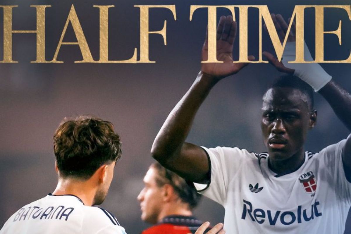 Como puncaki Liga Italia setelah bekuk Genoa 4-1