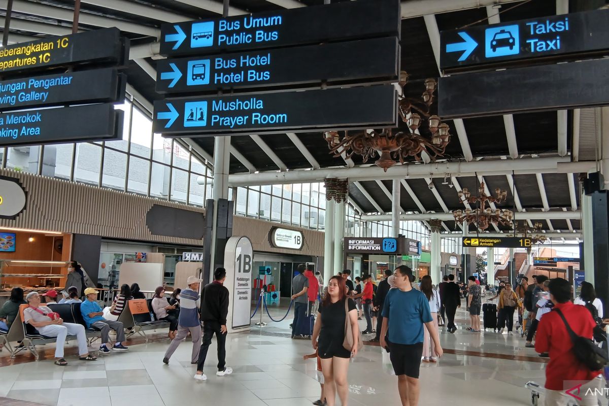 1.039 penerbangan di Bandara Soetta terdampak Gunung Anak Krakatau