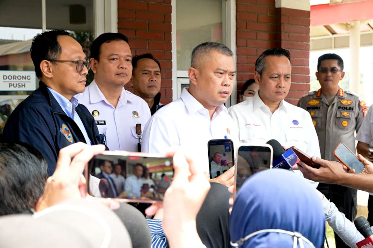 Erupsi GAK, Menhub: 4 layanan penerbangan beralih ke Bandara Kertajati