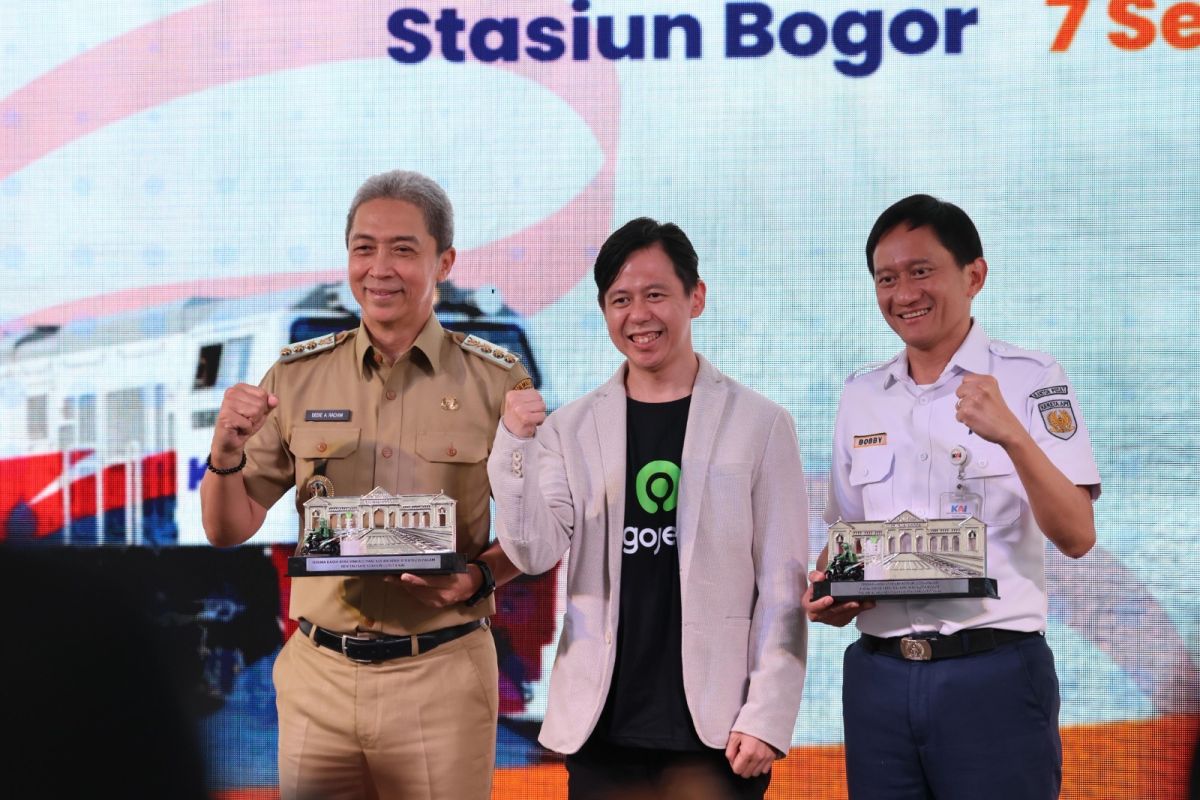 Modernisasi Stasiun Bogor, Gojek dan KAI perkuat penataan titik jemput