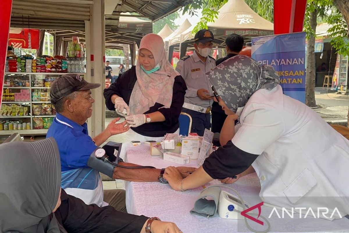 Terminal Kalideres buka posko kesehatan gratis