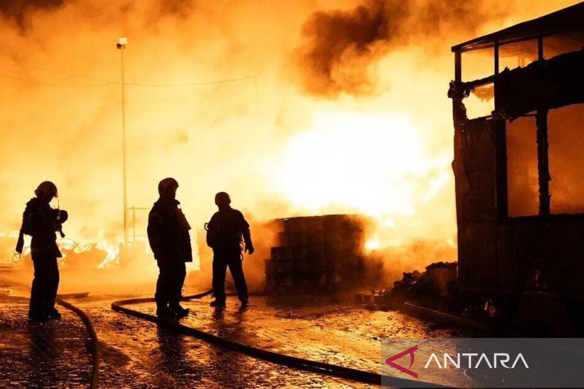 Rusia Hantam Kompleks Industri Logam Militer Utama Ukraina