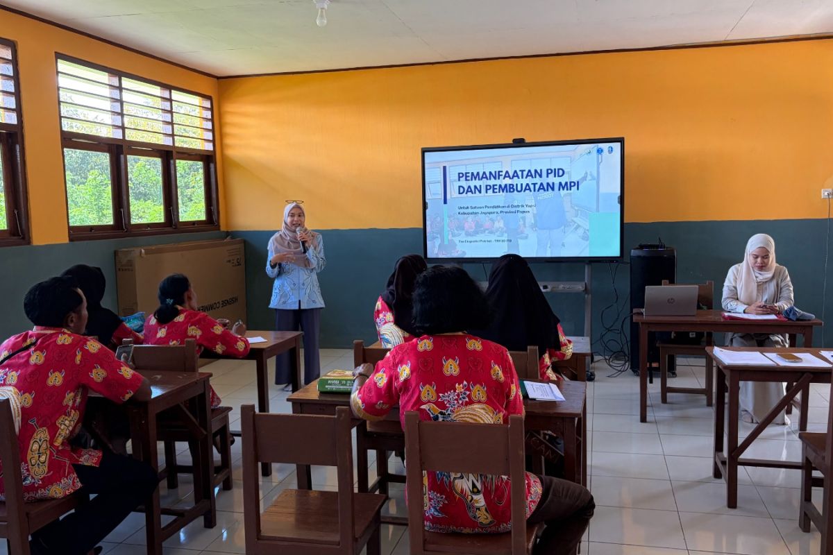Transformasi Pembelajaran Digital: Tim Ekspedisi Patriot ITB Dampingi Guru di Pedalaman Jayapura