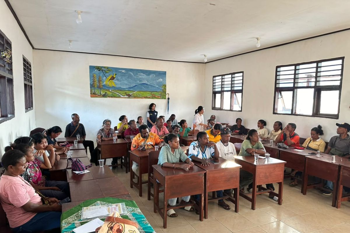 TEP UI latih petani pala Papua Barat berbahasa Inggris untuk pemasaran