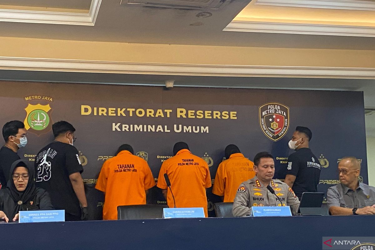 Kriminal jakarta, pedagang cermin tewas hingga produksi tembakau sinte