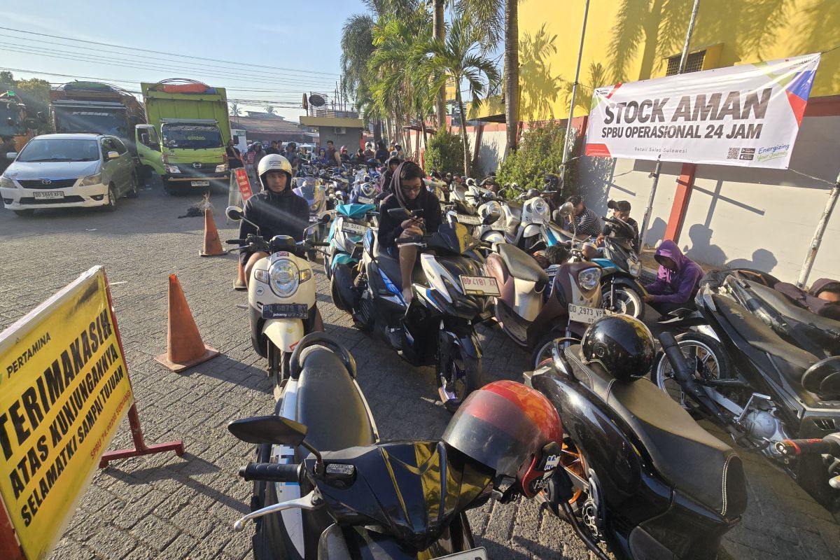 Antrean BBM di Makassar makin parah, warga tagih janji