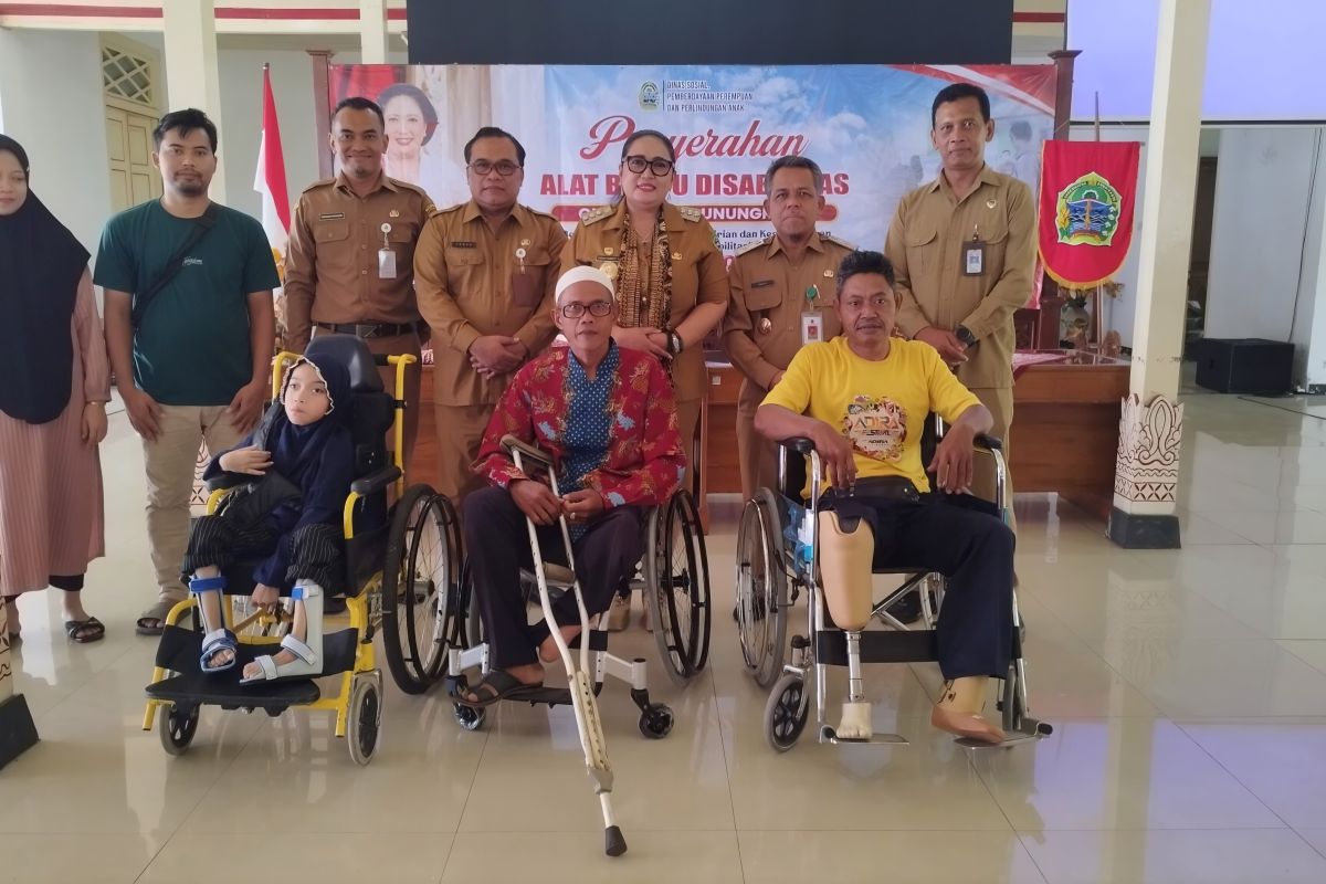 Pemkab Gunungkidul menyalurkan 95 alat bantu disabilitas