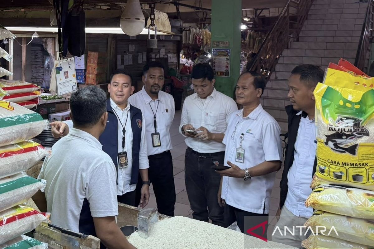 Satgas Pangan Polda Metro cek ketersediaan dan harga beras di Jaktim