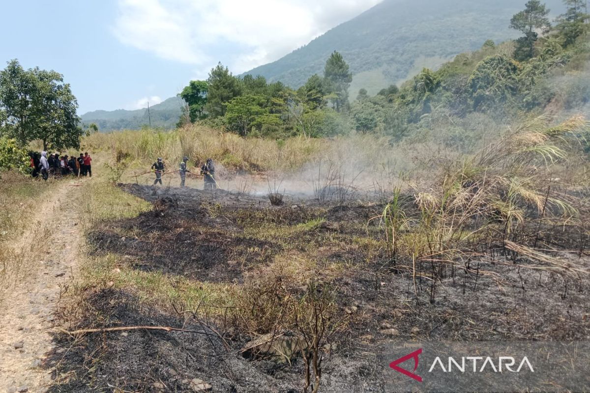 BPBD Kuningan padamkan kebakaran seluas empat hektare di TNGC