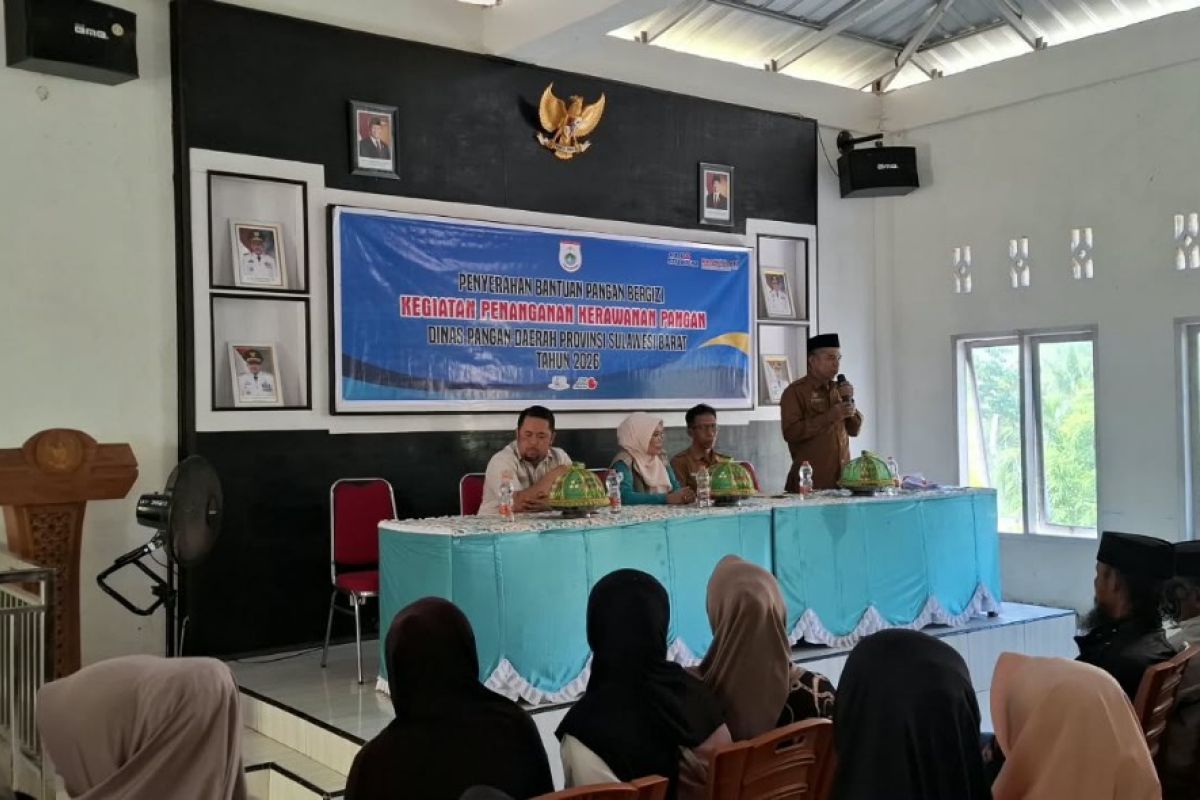 Bantuan pangan disalurkan ke 150 keluarga miskin ekstrem di Majene