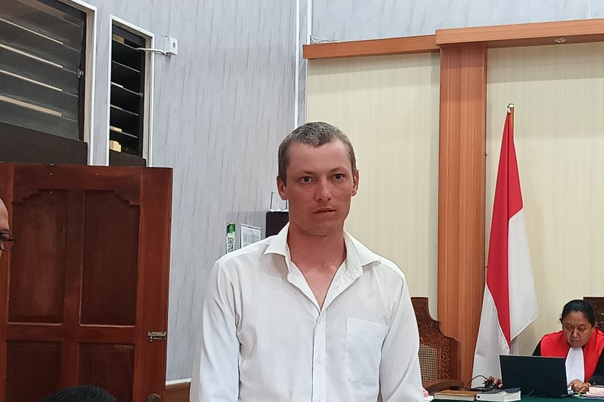 Kazakh man faces trial in Bali over 2.5-kg cocaine shipment