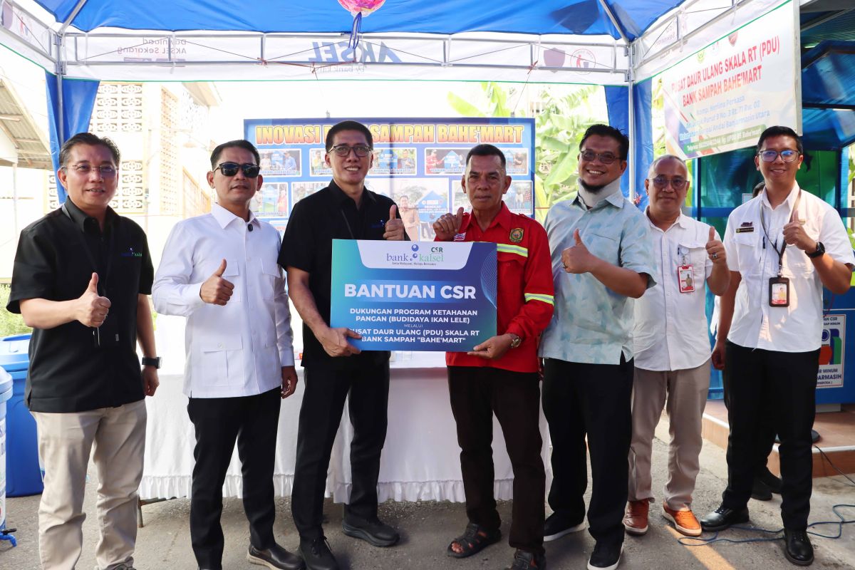 Bank Kalsel salurkan bantuan CSR budidaya lele di Bank Sampah "Bahe'mart" - ANTARA News Kalimantan Selatan