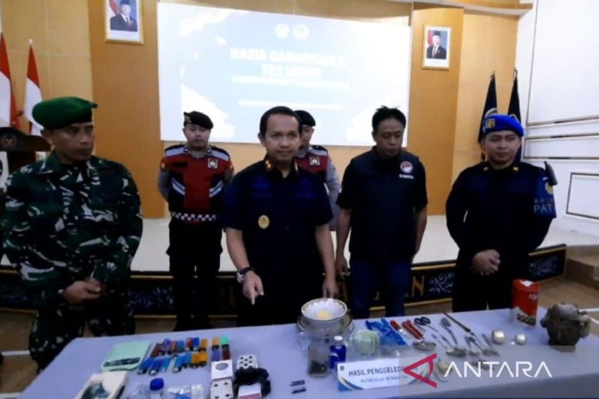 Rutan Magetan laksanakan razia kamar hunian antisipasi barang larangan