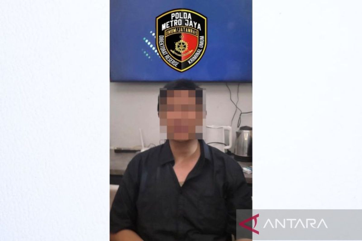 Kronologi perempuan ditendang saat antre makanan di Senayan City