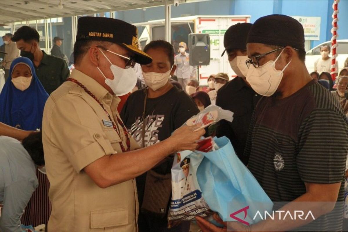 Hadir langsung di Kalampangan, Gubernur Kalteng kawal penyaluran bantuan untuk warga