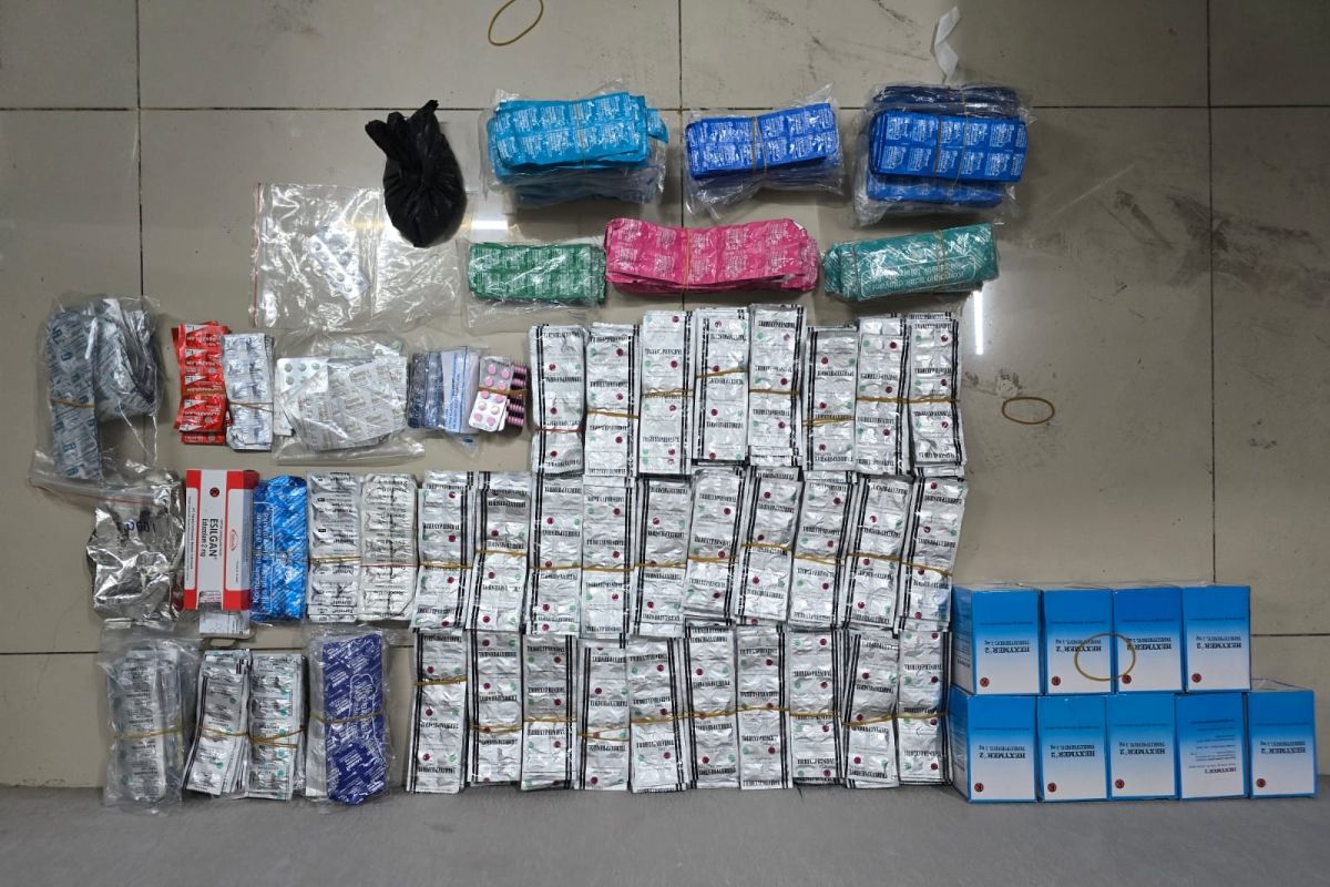 Polres Jakbar ungkap peredaran ribuan butir obat keras ilegal