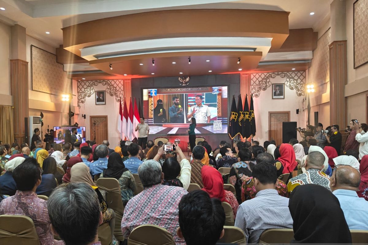 Menkum layani keluhan warga Surabaya lewat Pasti Ada Solusi