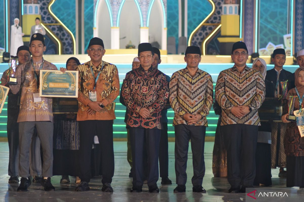 Kafilah dari Kalimantan Timur menjadi juara umum MTQ Nasional XXXI