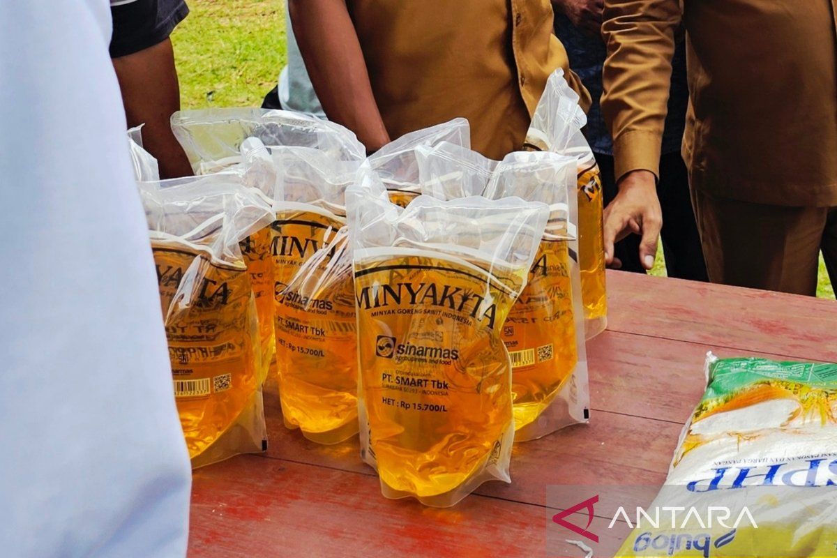 Perum Bulog Natuna salurkan 69.000 liter minyak goreng hingga September