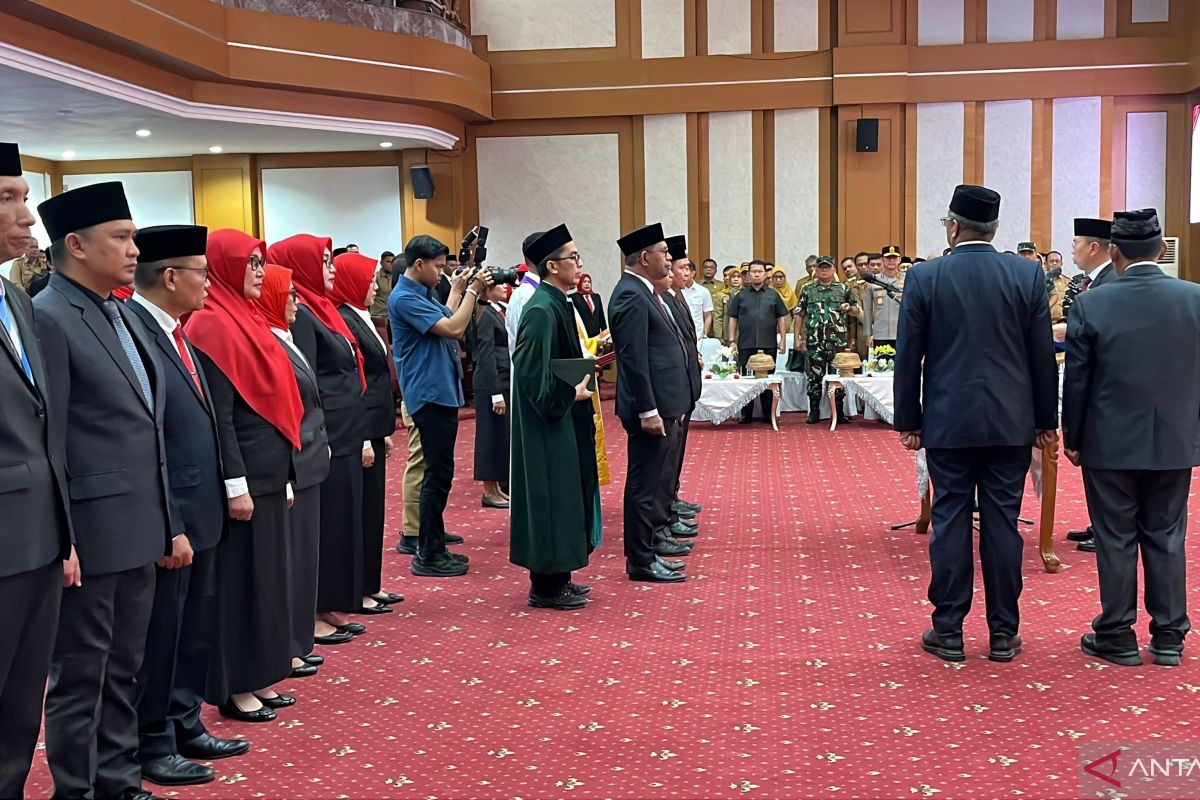 Gubernur rotasi 104 pejabat lingkup Sultra guna tingkatkan pelayanan ke masyarakat