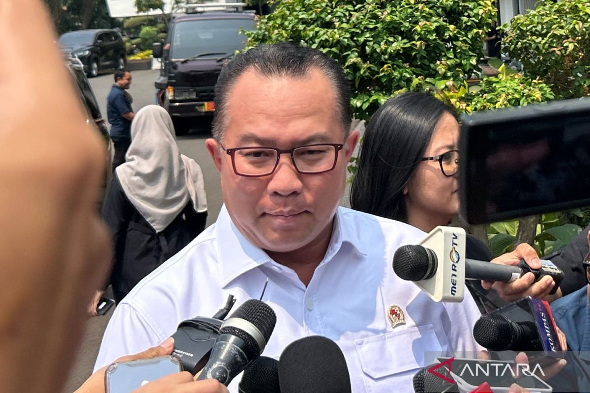 BRIN hadiri ratas di Istana bahas industri tekstil dan sepatu nasional