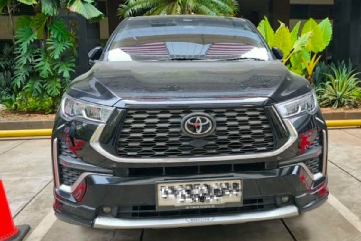 KPK sita mobil ketiga dari anggota DPRD Kota Bengkulu Vinna Ledy