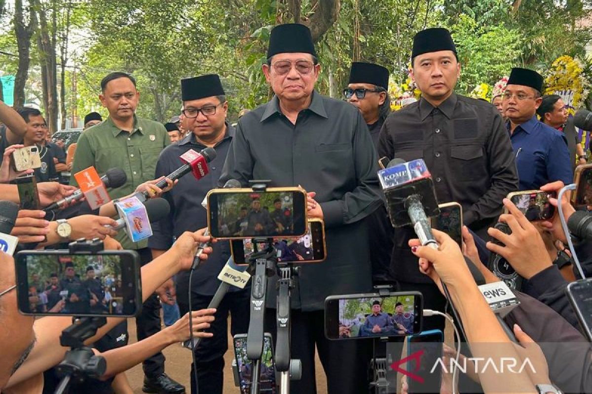 Mengenang Guruh: SBY Ungkap Cerita Lukisan Bersama di Pameran