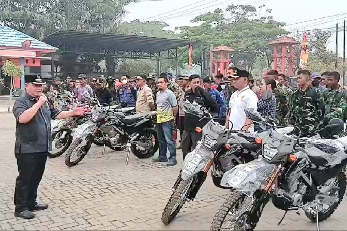 Beri semangat petugas, Bupati Kotim optimistis karhutla bisa segera diatasi