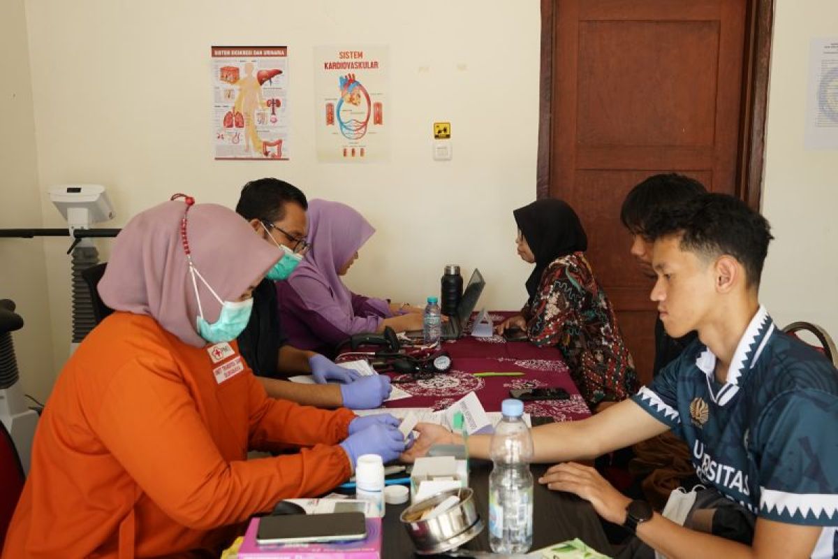Tak Cuma Sehatkan Jantung, Ini 5 Khasiat Donor Darah