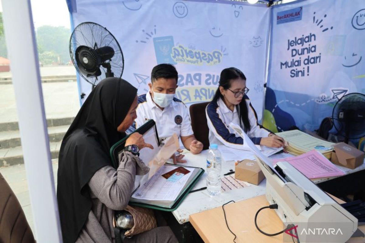 Warga Kota Jambi dapat pelayanan buat  paspor di CFD — NadiKabar.com