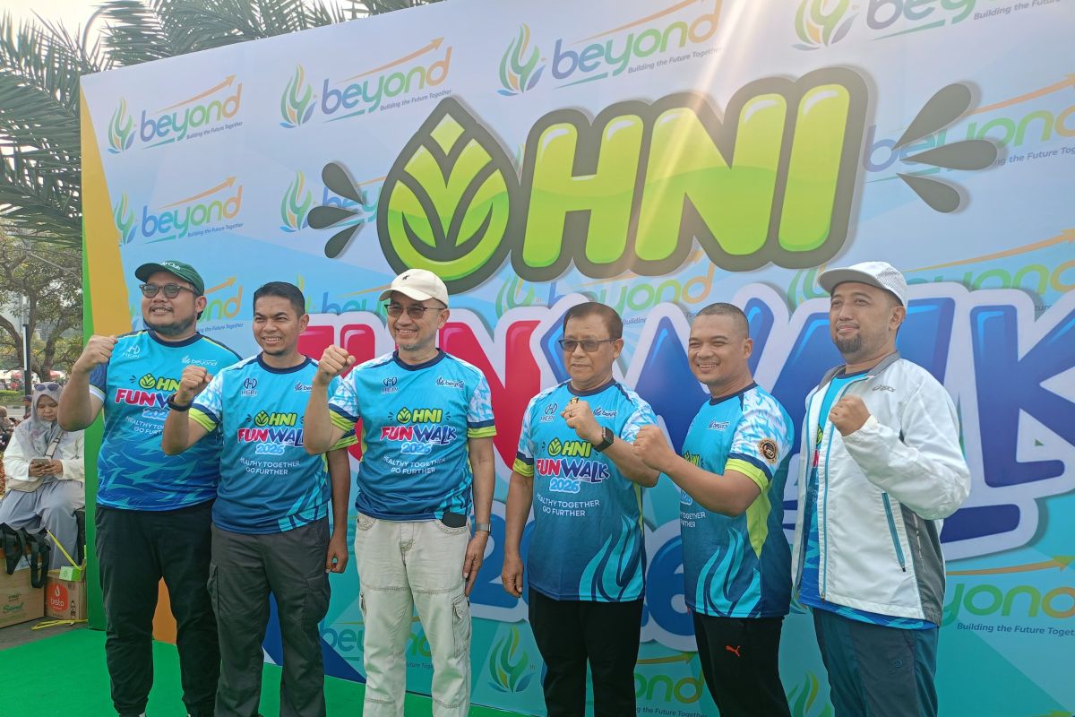 HNI pacu keluarga biasakan hidup sehat lewat "Family Walk"