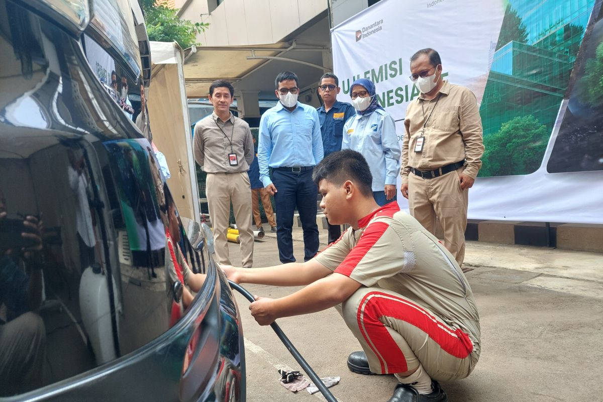 Indonesia Re gelar uji emisi kendaraan dinas dukung Langit Biru — NadiKabar.com