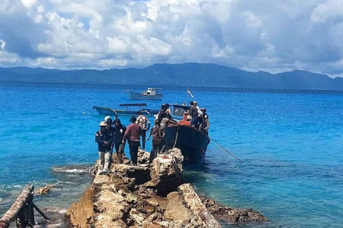 Pemkab Simeulue perbaiki dermaga pulau terluar