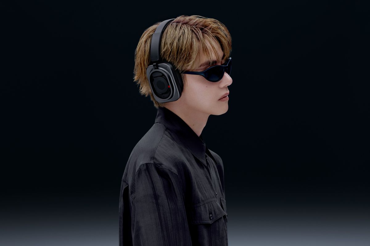 Nothing rilis Headphone (1) Pro, perkenalkan V BTS sebagai duta merek