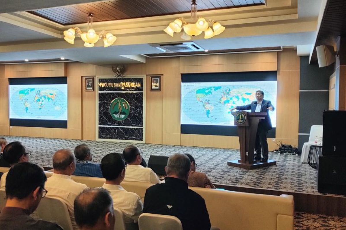 Wamenlu minta Pasundan lahirkan otak politik navigasi ancaman global — NadiKabar.com