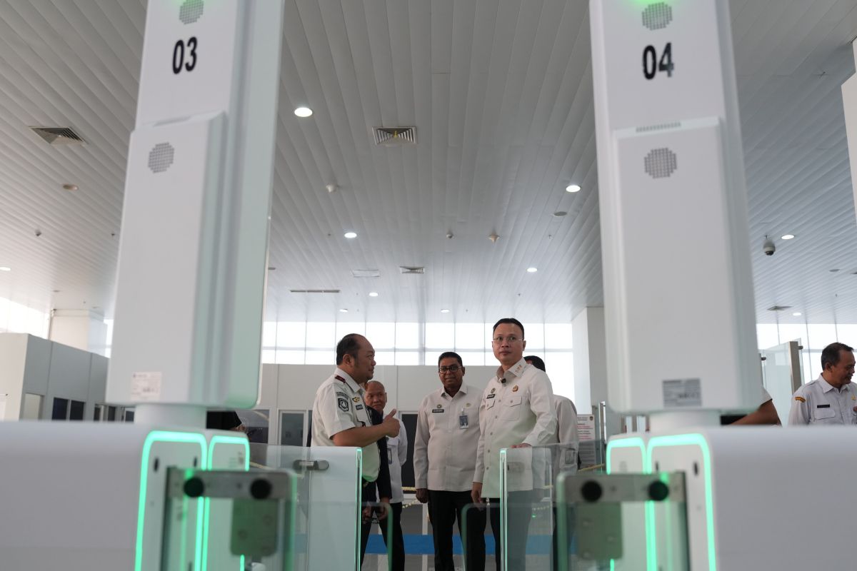 Semarang Kini Miliki 10 Autogate Imigrasi di Bandara