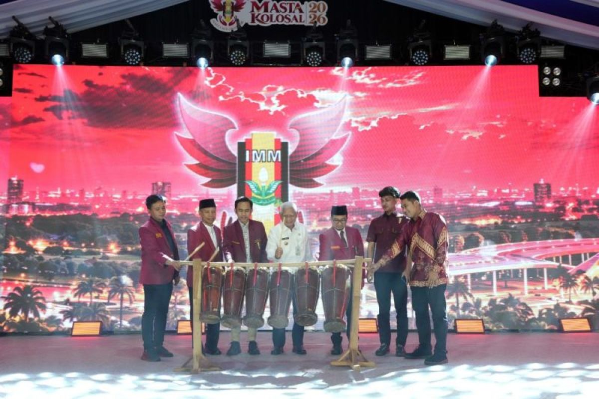 Wagub Sumut hadiri Masta kolosal UMSU 2026, Rektor bikin kejutan bagi-bagi hadiah