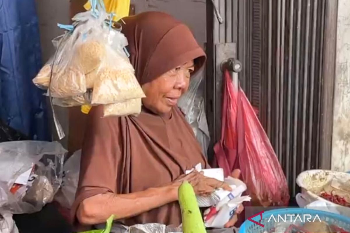 Pendampingan Kelurahan untuk Rusmini, Lansia Penjual Sayur Jaksel
