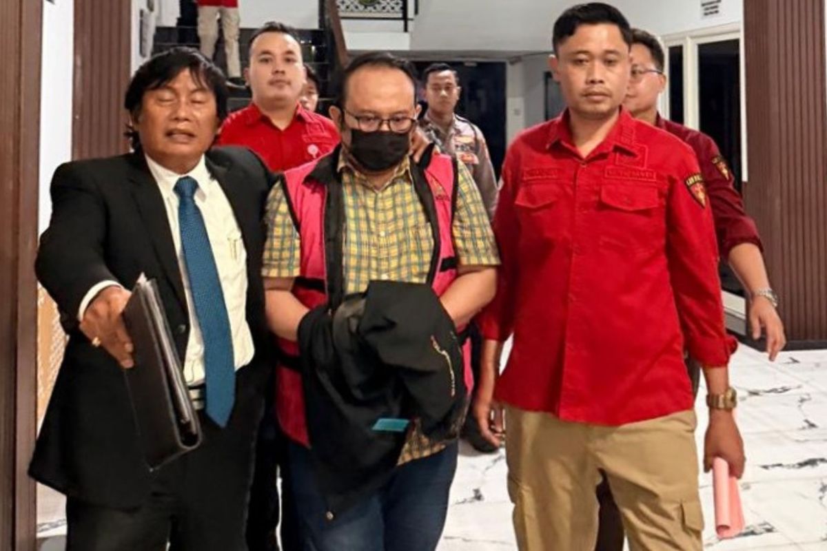 Kejari Sidoarjo tangkap mantan pegawai BTN tersangka dugaan korupsi