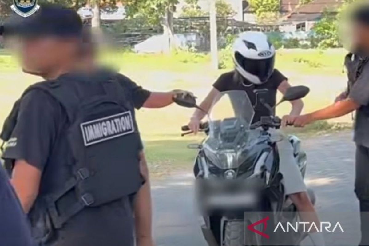 Imigrasi Denpasar buru dua WNA yang diduga jadi pelatih bule kursus kendarai motor