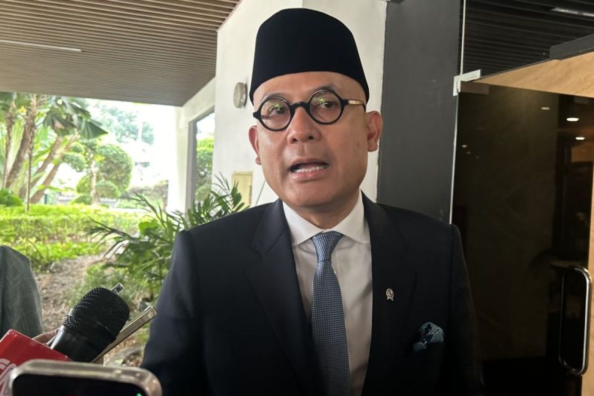 Menlu Arrmanatha: Politik luar negeri RI tetap selaras arahan Prabowo