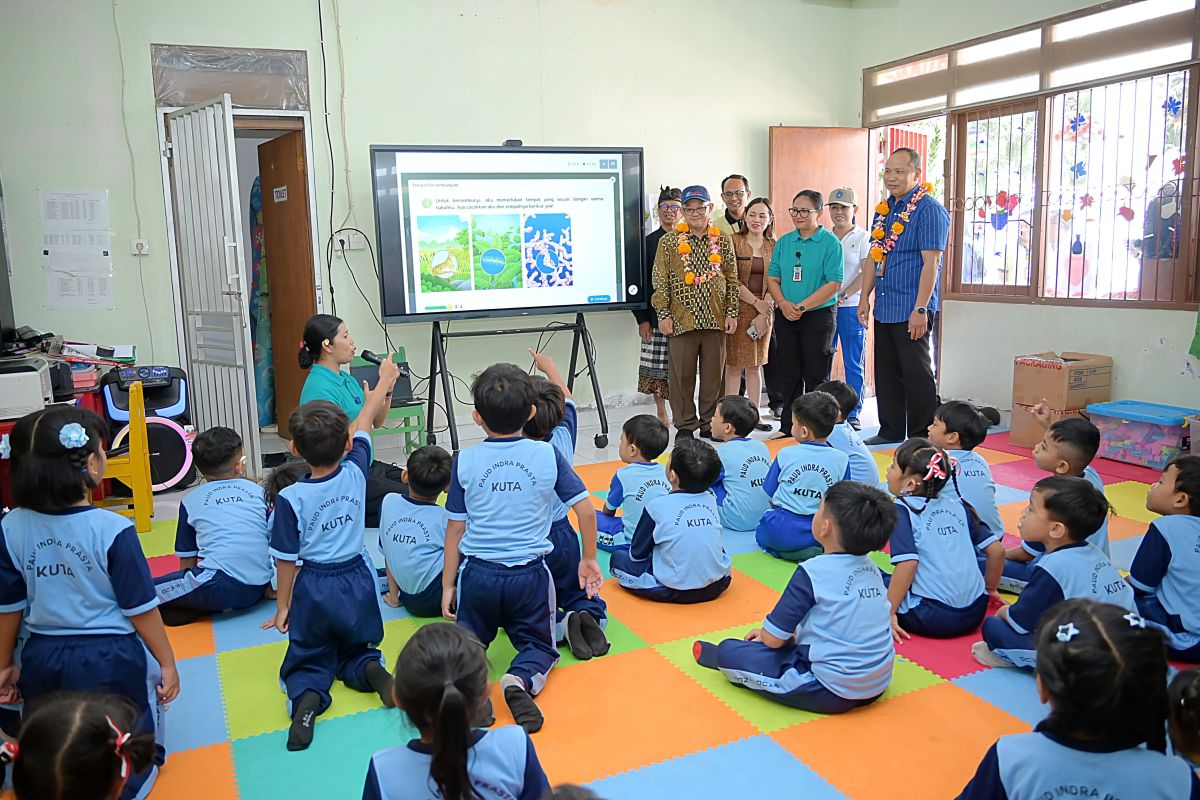 Mendikdasmen: Revitalisasi ratusan sekolah di Bali beri dampak ekonomi — NadiKabar.com