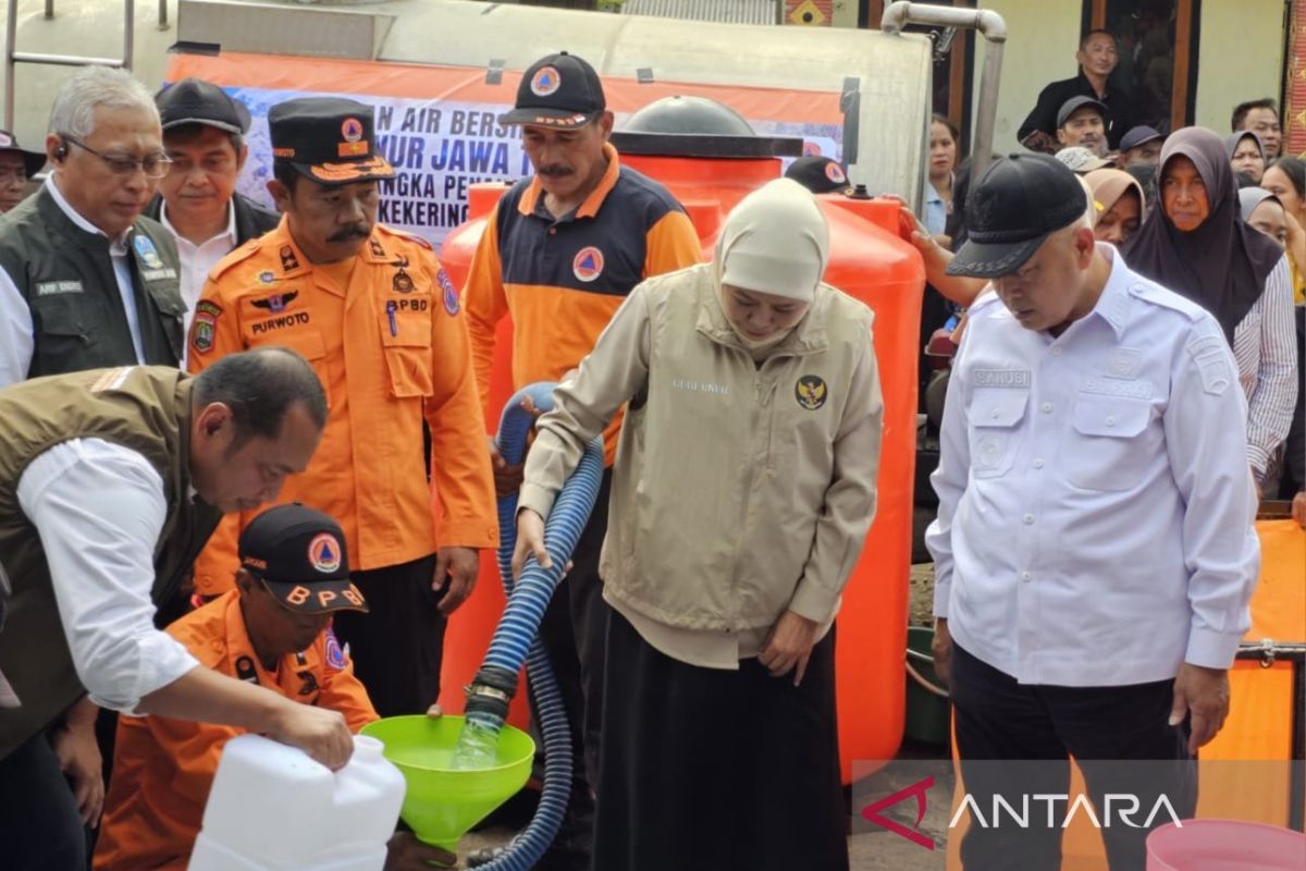Ilustrasi berita Nasional: Khofifah sebut 25 daerah ajukan bantuan air bersih imbas kekeringan