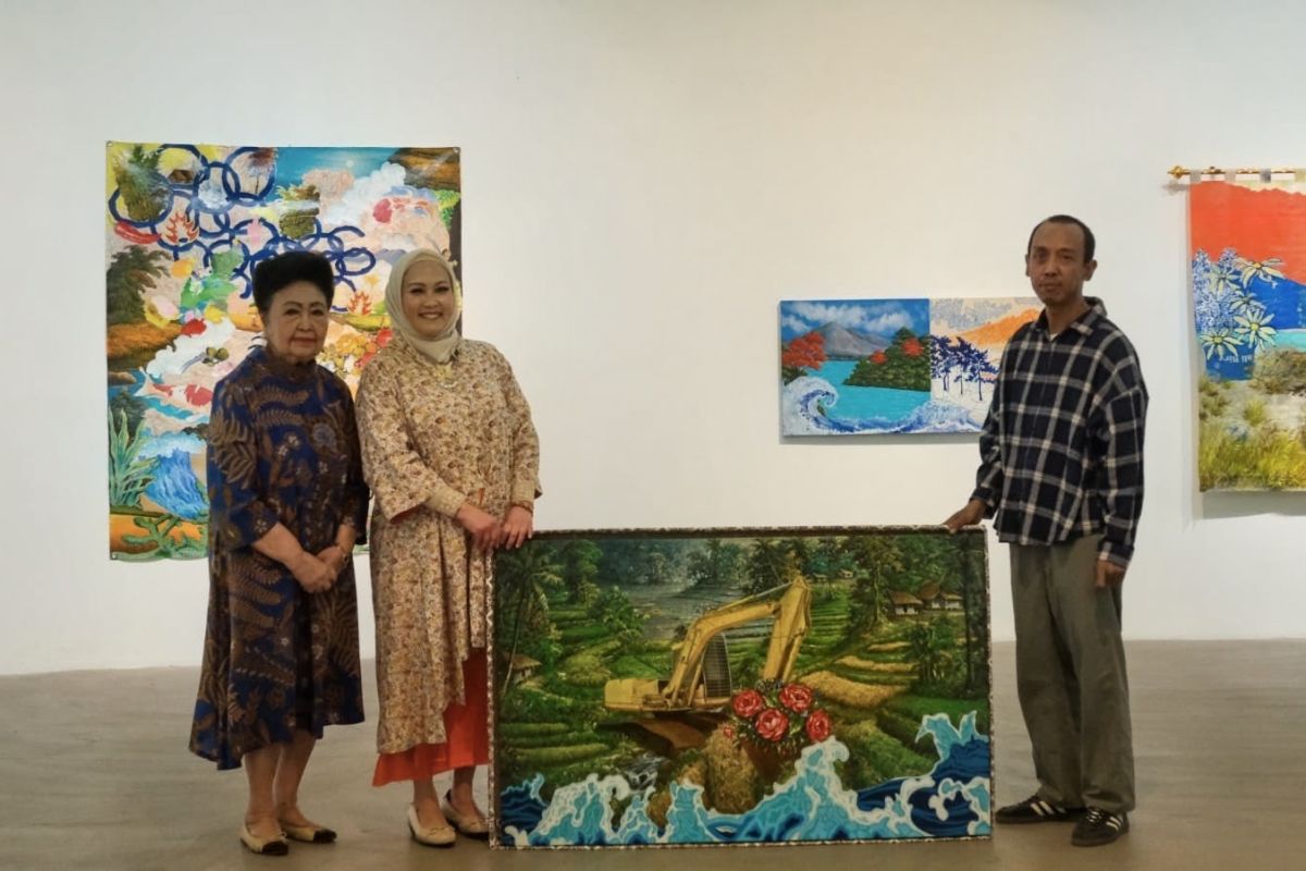 Ilustrasi berita Nasional: Arya Sudrajat abadikan kampung seni Jelekong lewat pameran tunggal