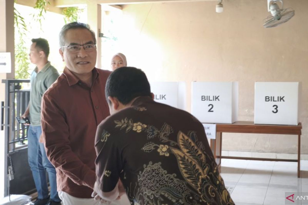 Bupati Bantul pantau pemungutan suara Pemilihan Lurah di sejumlah TPS — NadiKabar.com