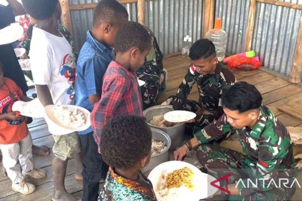 Yonif 645/GTY laksanakan doa dan makan bersama warga Napua Jayawijaya — NadiKabar.com