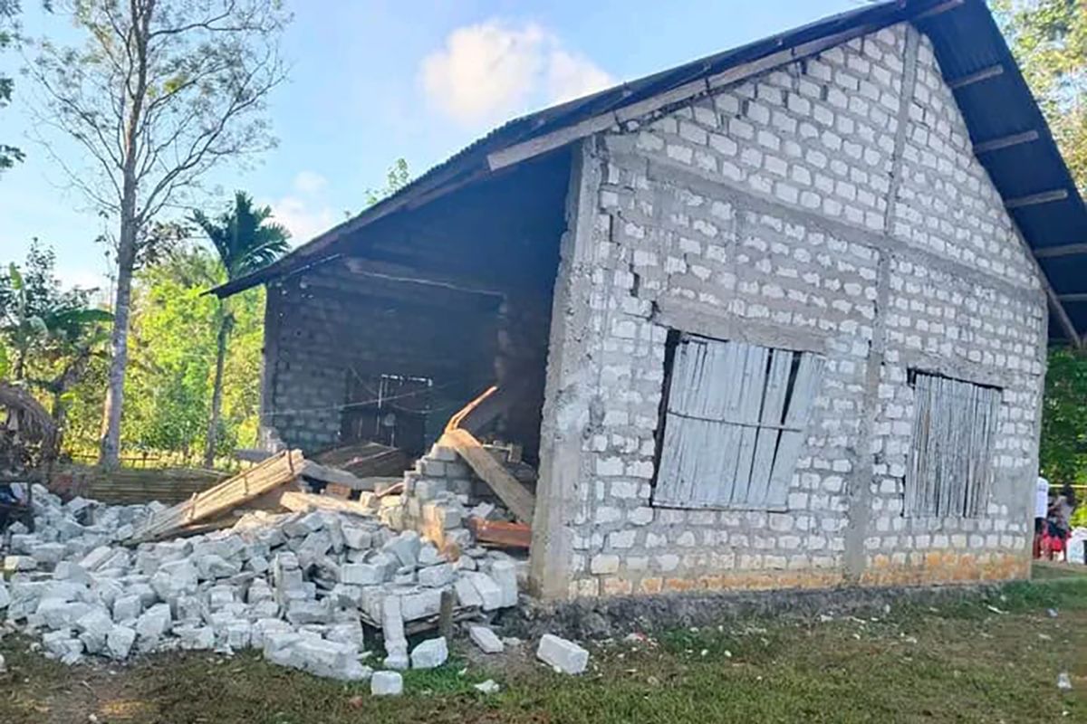 Puluhan Rumah di Sumba Barat Daya Hancur Diguncang Gempa